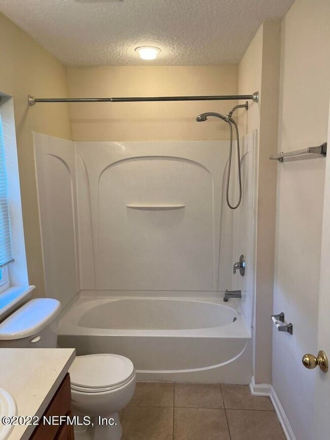 Building Photo - Beautiful Townhome in Biscayne Bay!