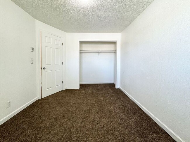 Building Photo - 3835 Marshall Ave