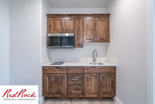 Building Photo - Single Family Home in Hurricane with an attached Casita!