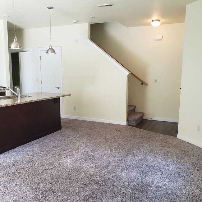 Building Photo - SAW1530A