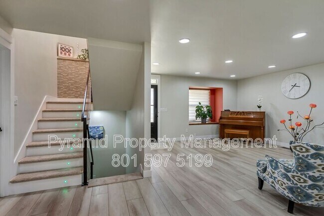 Building Photo - 10971 Cindy Cir