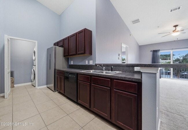 Building Photo - 6925 Ortega Woods Dr
