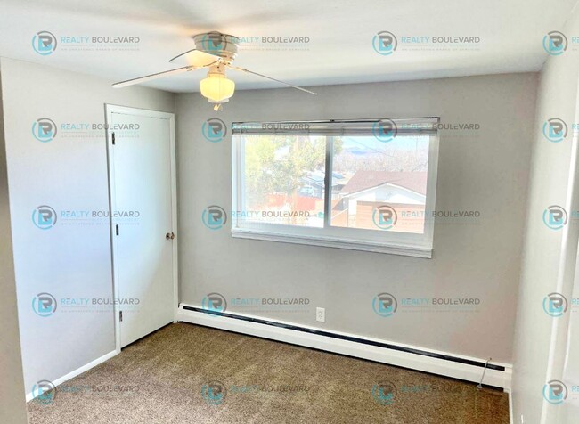 Building Photo - Perfect home in Reno with 2 car garage, ba...