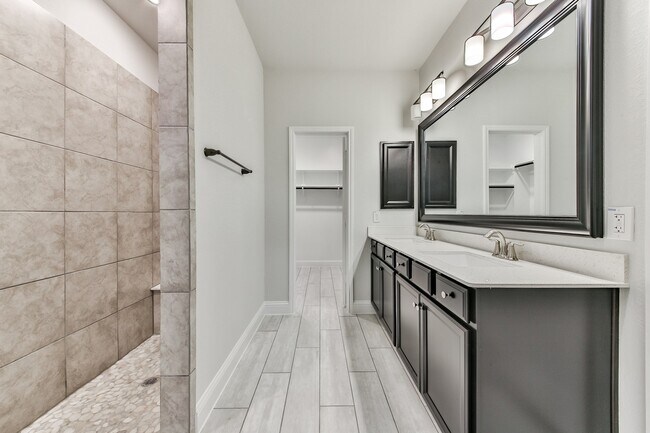 Building Photo - 11731 Tranquility Summit Dr