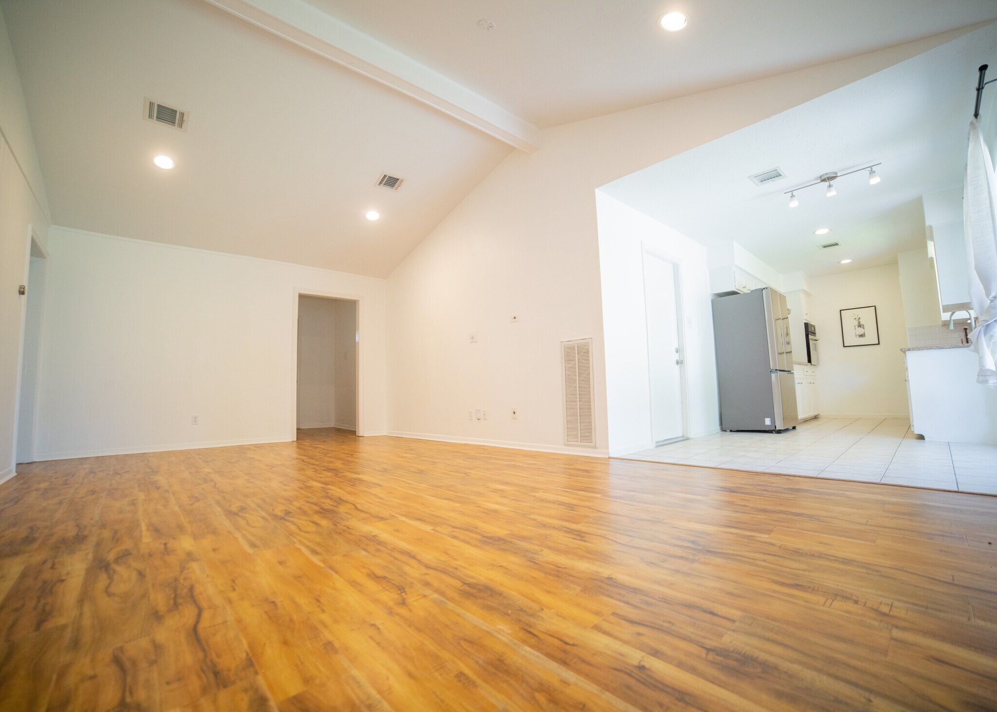 Building Photo - 13602 Fernhill Dr