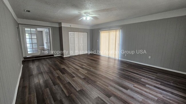 Building Photo - 7384 Irving Scott Dr
