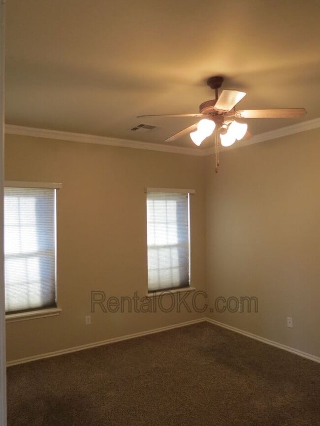 Building Photo - Great Liberty Trails 3 bed corner lot