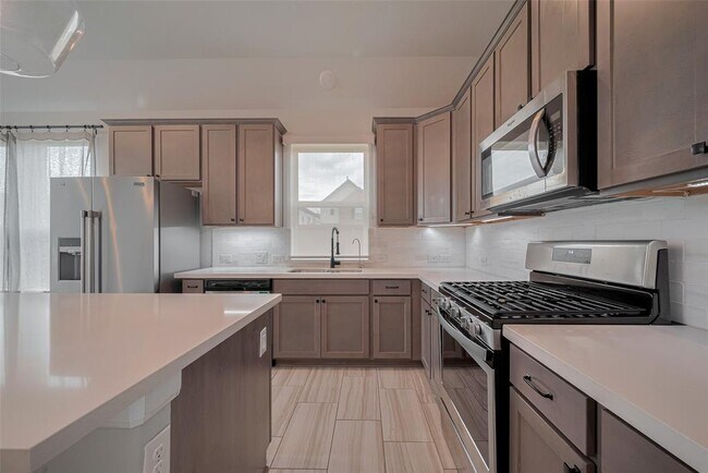Building Photo - 23202 Penstemon Trail