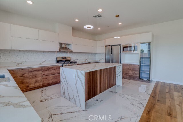 Building Photo - 14433 Buvan Ct