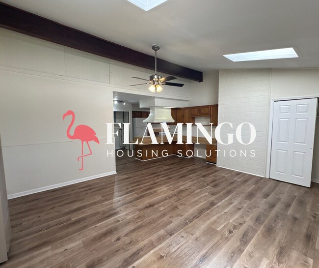 Building Photo - Spacious 3-Bedroom, 2-Bath Home Near Downtown Dayton!