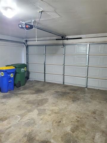 Building Photo - 8828 Las Vegas Ct