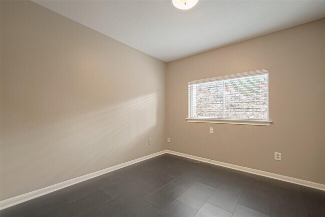 Building Photo - 11406 High Star Dr