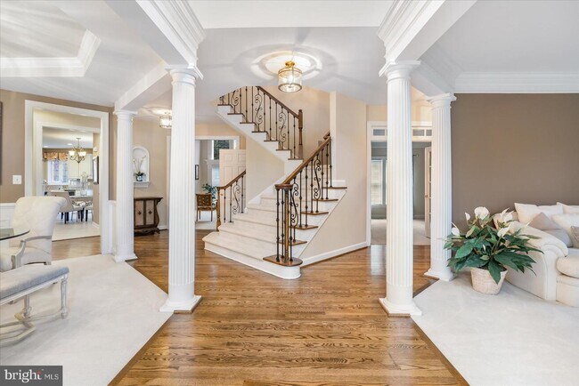 Building Photo - 1710 Stone Ivy Pl