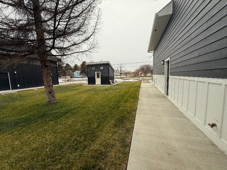 Building Photo - 651 Washington St