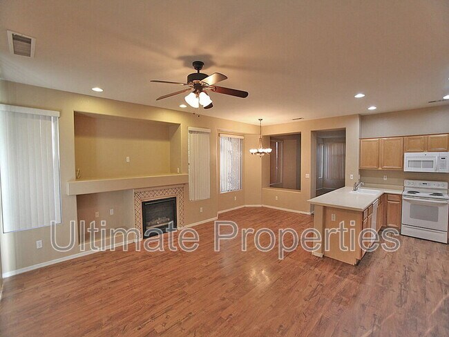 Building Photo - 8865 N 66th Dr