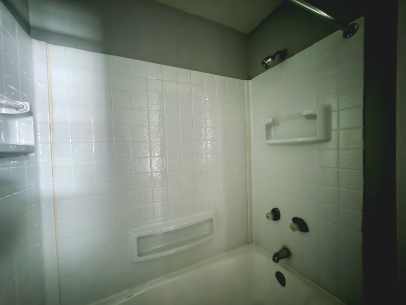 Building Photo - 474 W 14th Pl