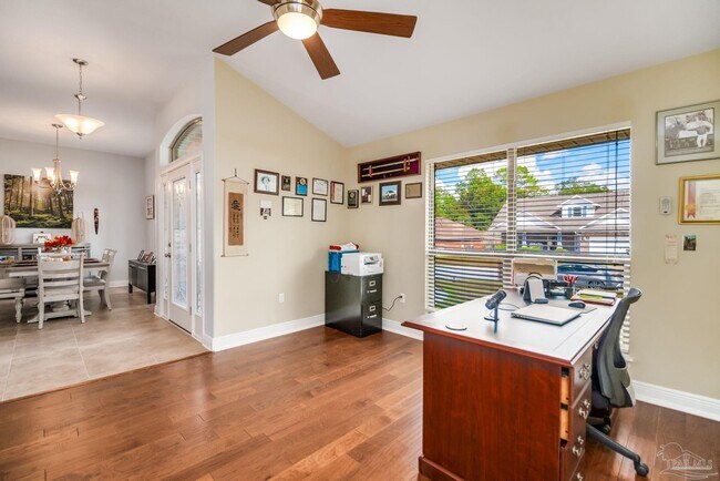 Building Photo - 5202 English Oak Dr