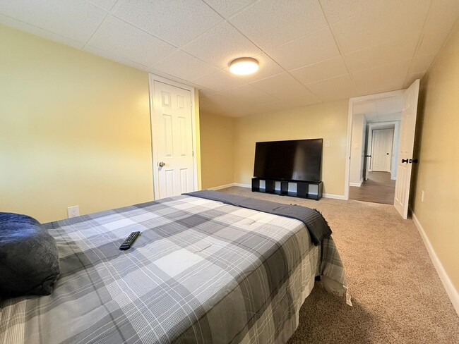 Building Photo - 286 Ceda Rd