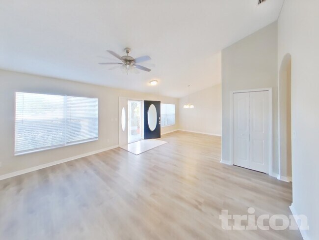 Building Photo - 4151 Candler Ave