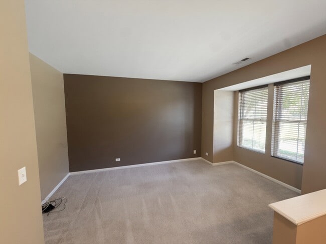 Building Photo - 2209 S Crambourne Way