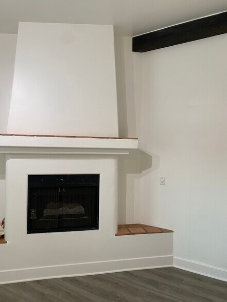 Building Photo - 6115 Coloma Dr
