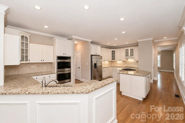 Building Photo - 4811 Old Course Dr