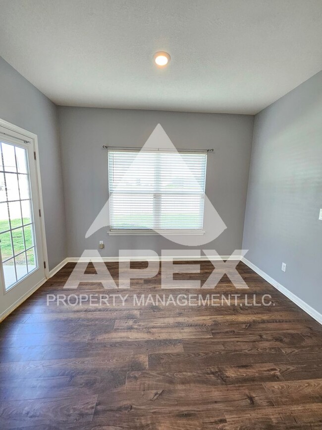 Building Photo - Stunning 5 Bd / 3.5 Ba 2-Story Single Family home in Hardin Valley!