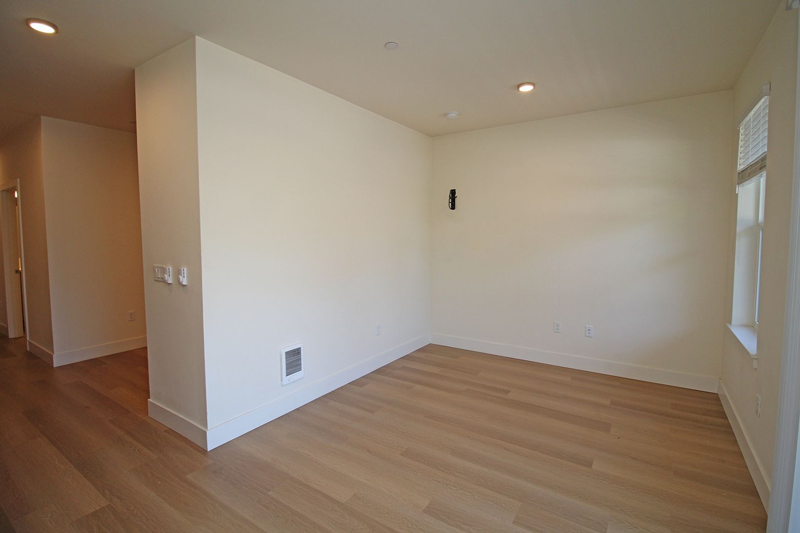 Building Photo - 8417 SW 24th Ave