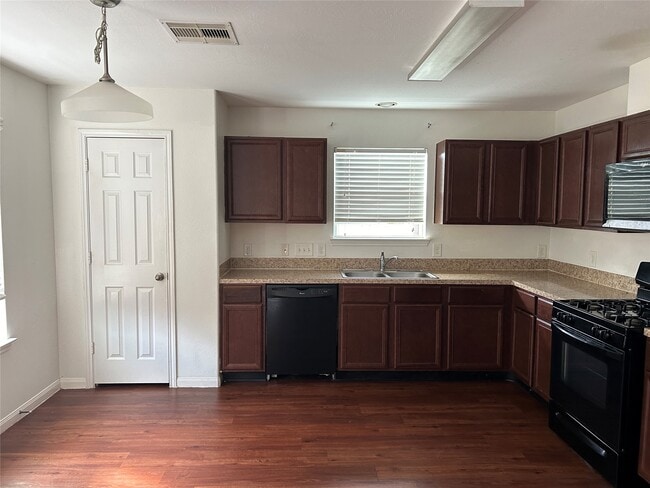 Building Photo - 21511 Donata Cir