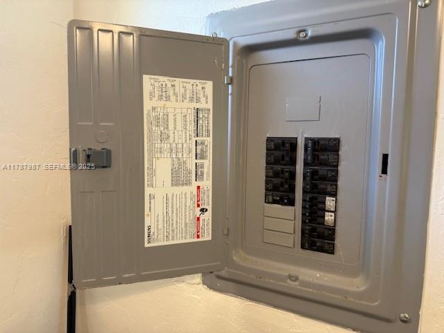 Building Photo - 6101 N Falls Cir Dr