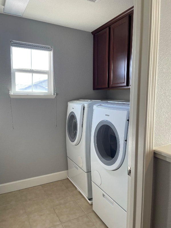 Building Photo - 1965 Black Sand Dr