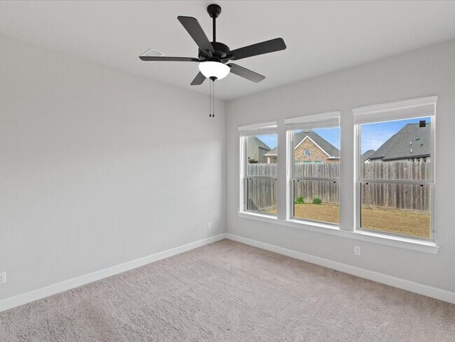 Building Photo - 222 Amaranth Wy