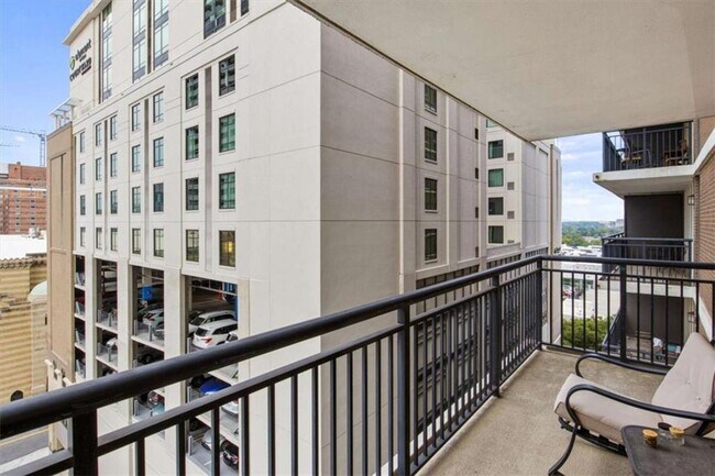 Building Photo - 620 Peachtree St NE