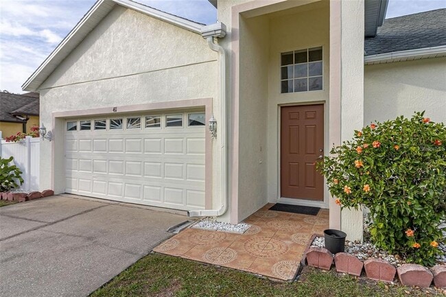 Building Photo - 411 Tamarind Parke Ln