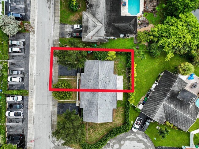 Building Photo - 7516 NW 44th Ct