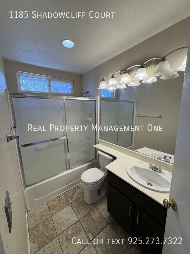 Building Photo - 1185 Shadowcliff Ct