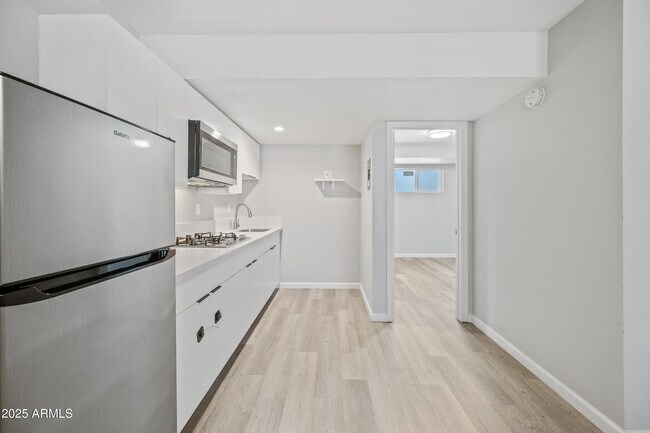 Building Photo - 3025 N 32nd St