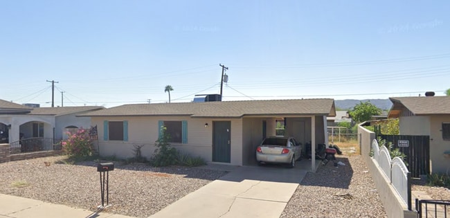 Building Photo - 1417 E La Salle St