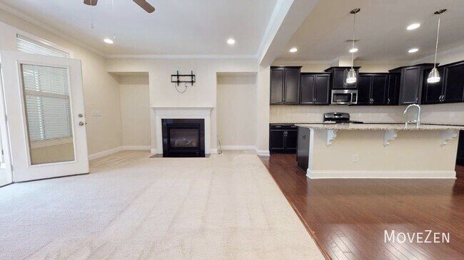 Building Photo - 371 Roberts Ridge Dr