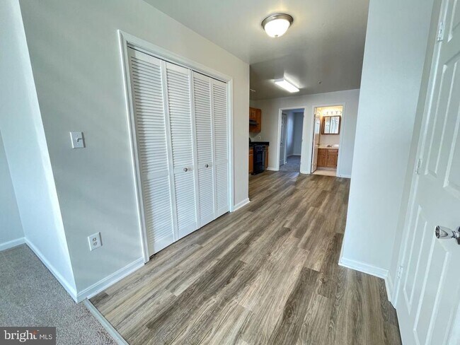 Building Photo - 1619 St Paul St