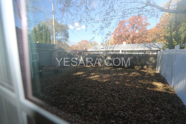 Building Photo - 2 Bedroom 1 Bath House