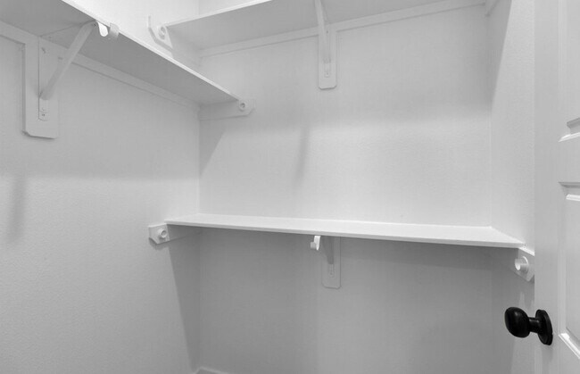 Building Photo - 104 Runnels St