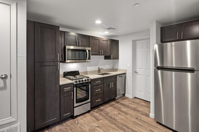 Building Photo - 1824 Kestrel Cir