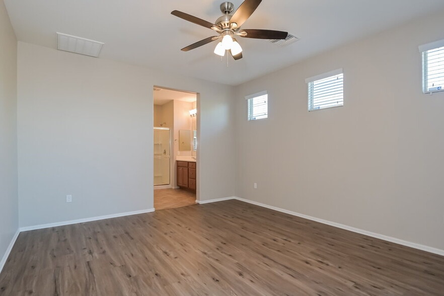 Building Photo - 7422 S Salt Water Dr