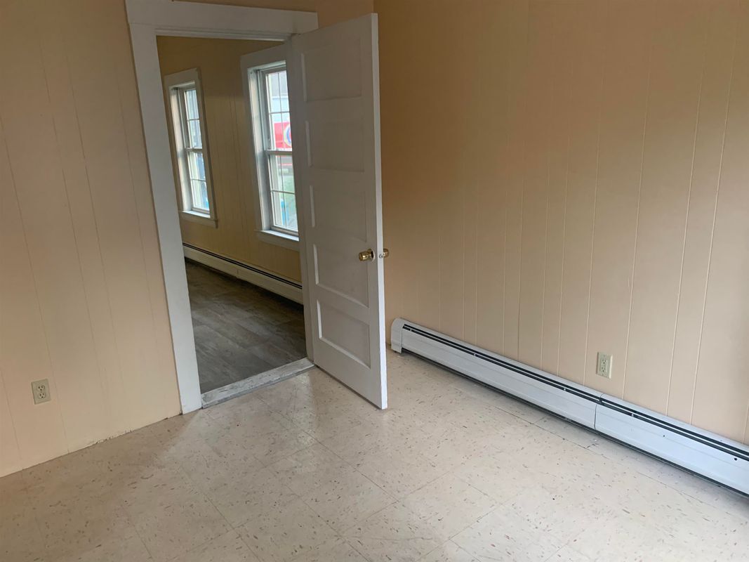 Building Photo - 22 Spring