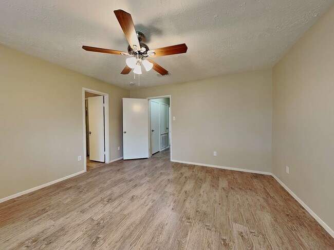 Building Photo - 4815 Diehlwood Pl