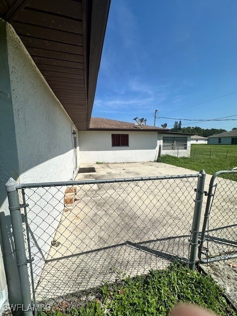 Building Photo - 2175 Wyandotte Ave