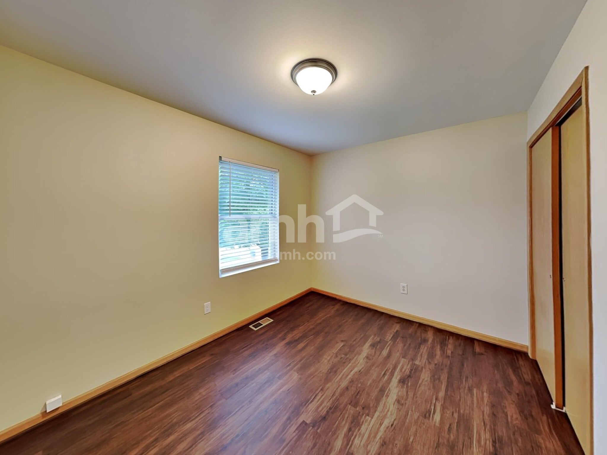 Building Photo - 204 Inverness Trl