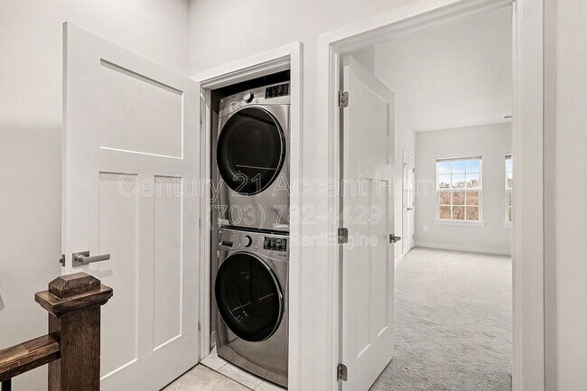 Building Photo - 2654 Jetstream Rd