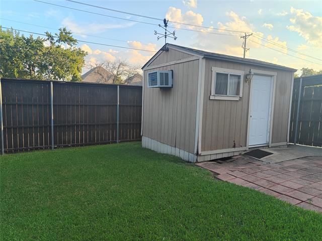 Building Photo - 9909 Belfort Dr